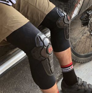 my bike חפשו באתר יש הכל  מגני גוף לרוכב מגני ברך G-Form Pro-X2 - מידה S